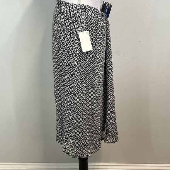 Worthington Skirt size 10 Black Ivory Sheer Knee A Line Pleated Career Church - Picture 5 of 7